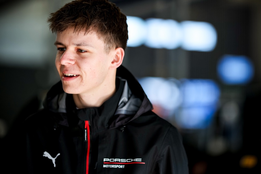 Bastian Buus klar til lørdagsræs på Nürburgring
(Foto: Dinamic GT)